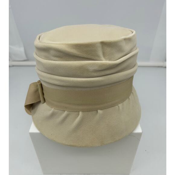 Vintage Bucket Hat Flapper Style Velvet with Bow Cream 9" - Picture 1 of 9